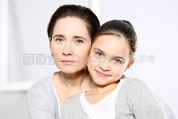 偷心上流 相关产品