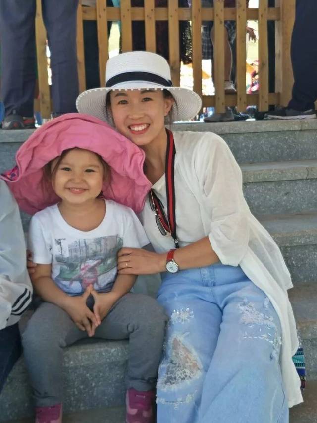 在巨大的洋葱之下 相关产品