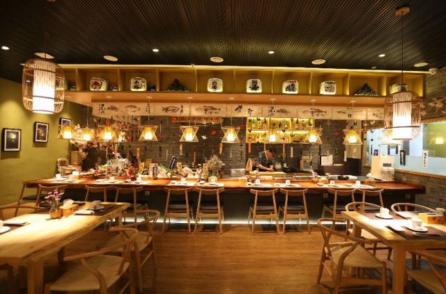 古堡之吻 相关产品