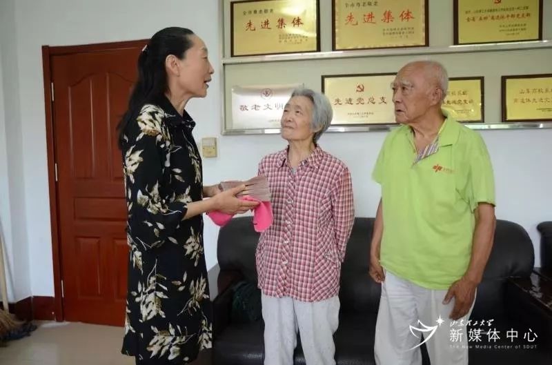 兄弟姐妹四十 产品图片